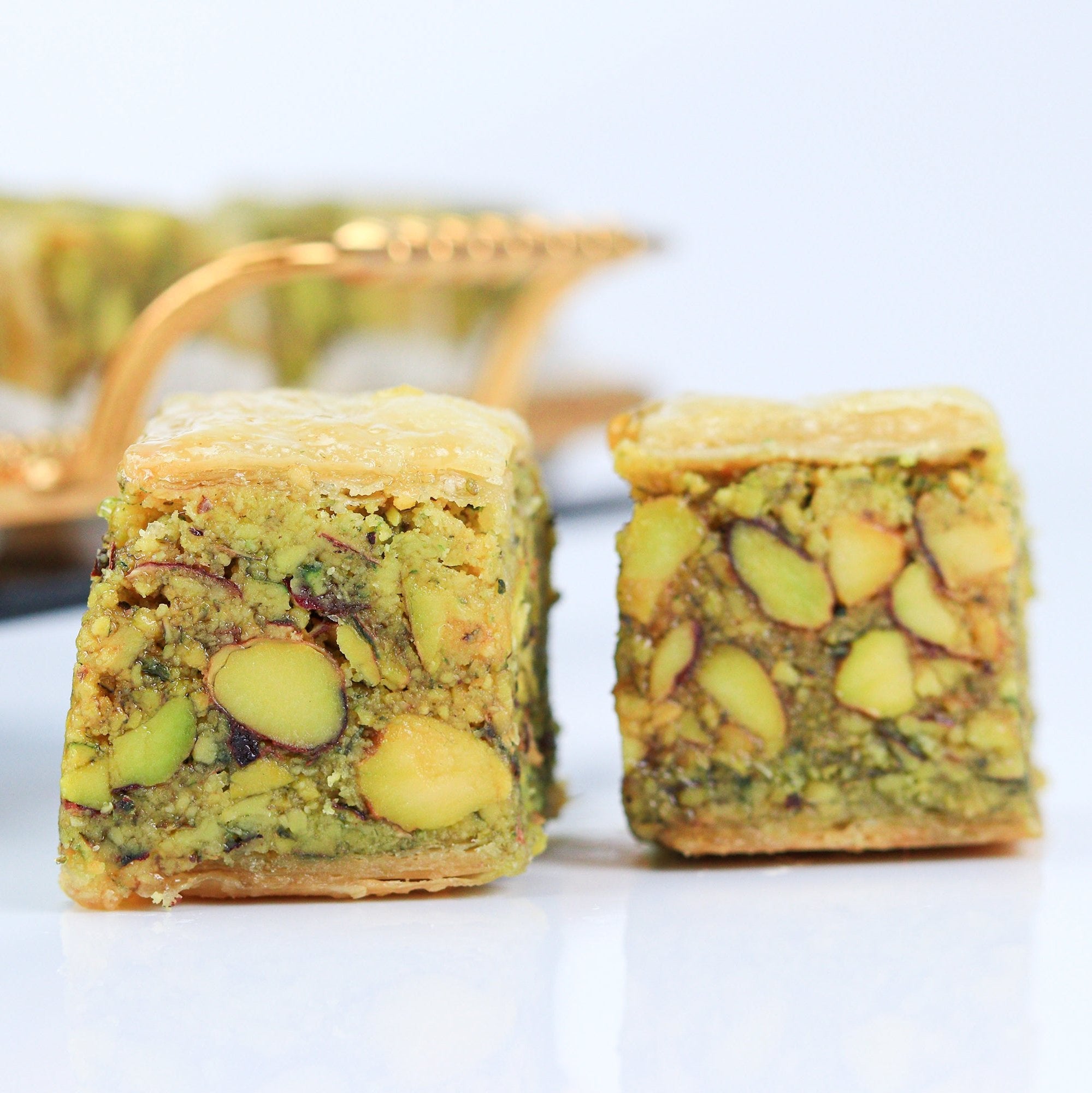 Baklawa Pistache avec pistaches entières et moulues, pâtisserie tunisienne prestigieuse