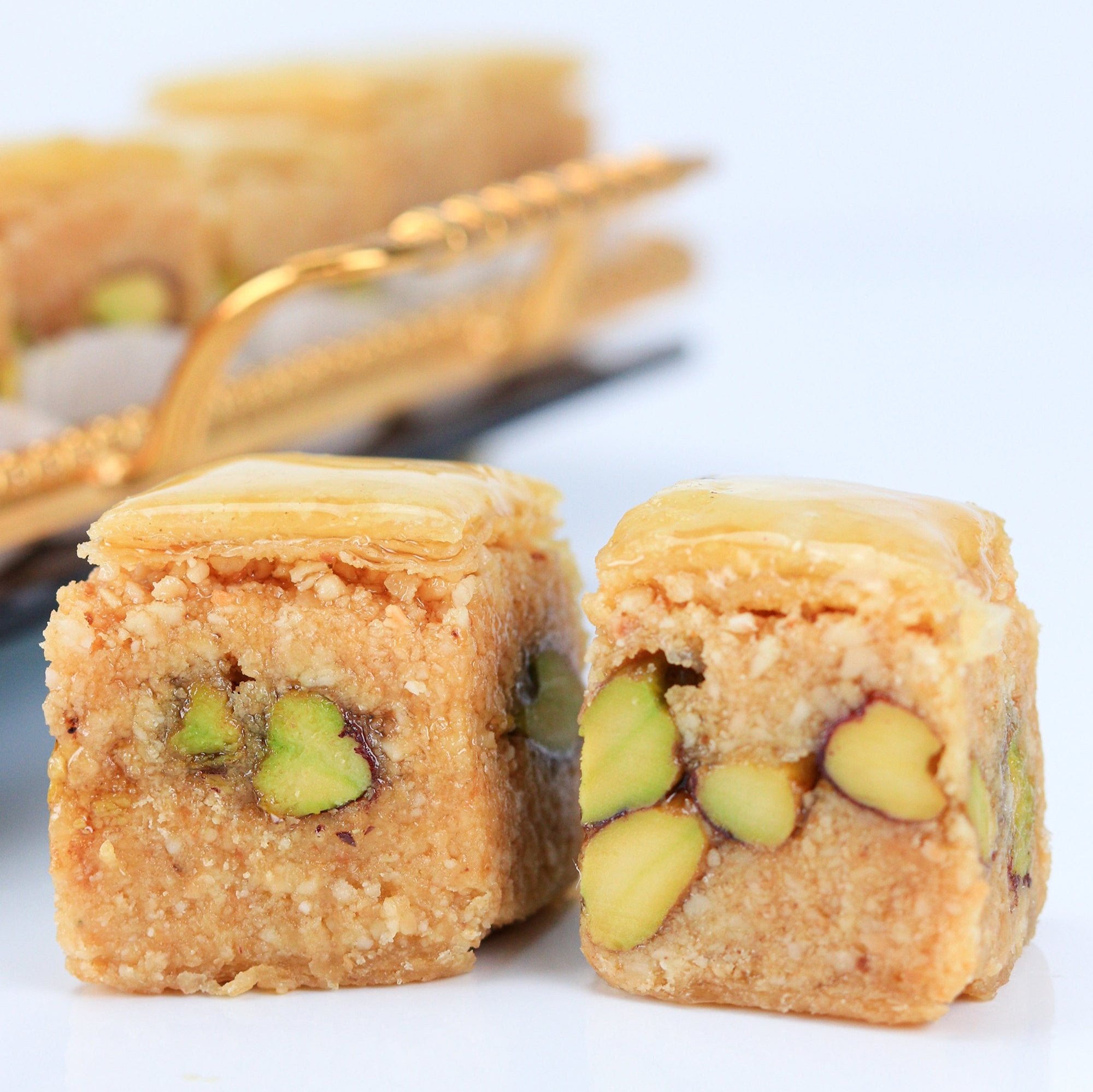 Baklawa Amande-Pistache avec amandes et de pistaches entières