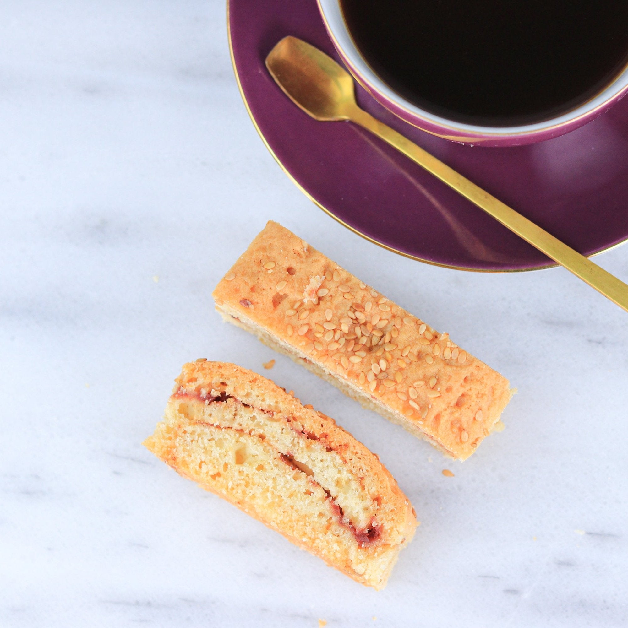 Biscuit au confiture moelleux fait maison, pâtisserie tunisienne