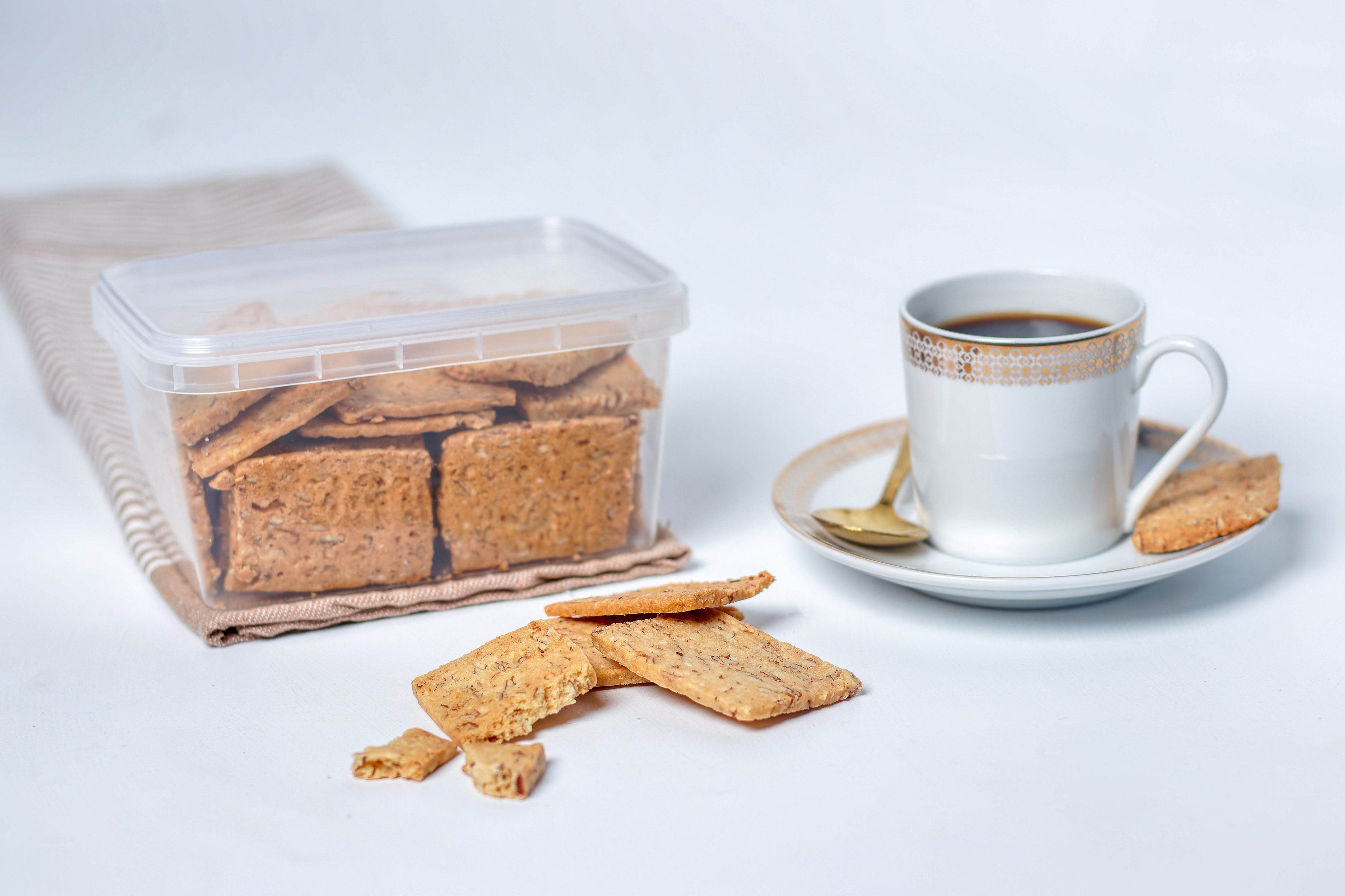 Croquettes fines et croquantes aux morceaux d'amandes