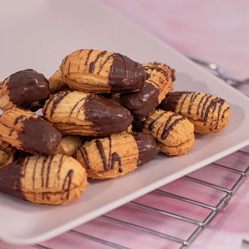 Petit four au chocolat fait à la main, idéal pour le petit-déjeuner et les pauses sucrées