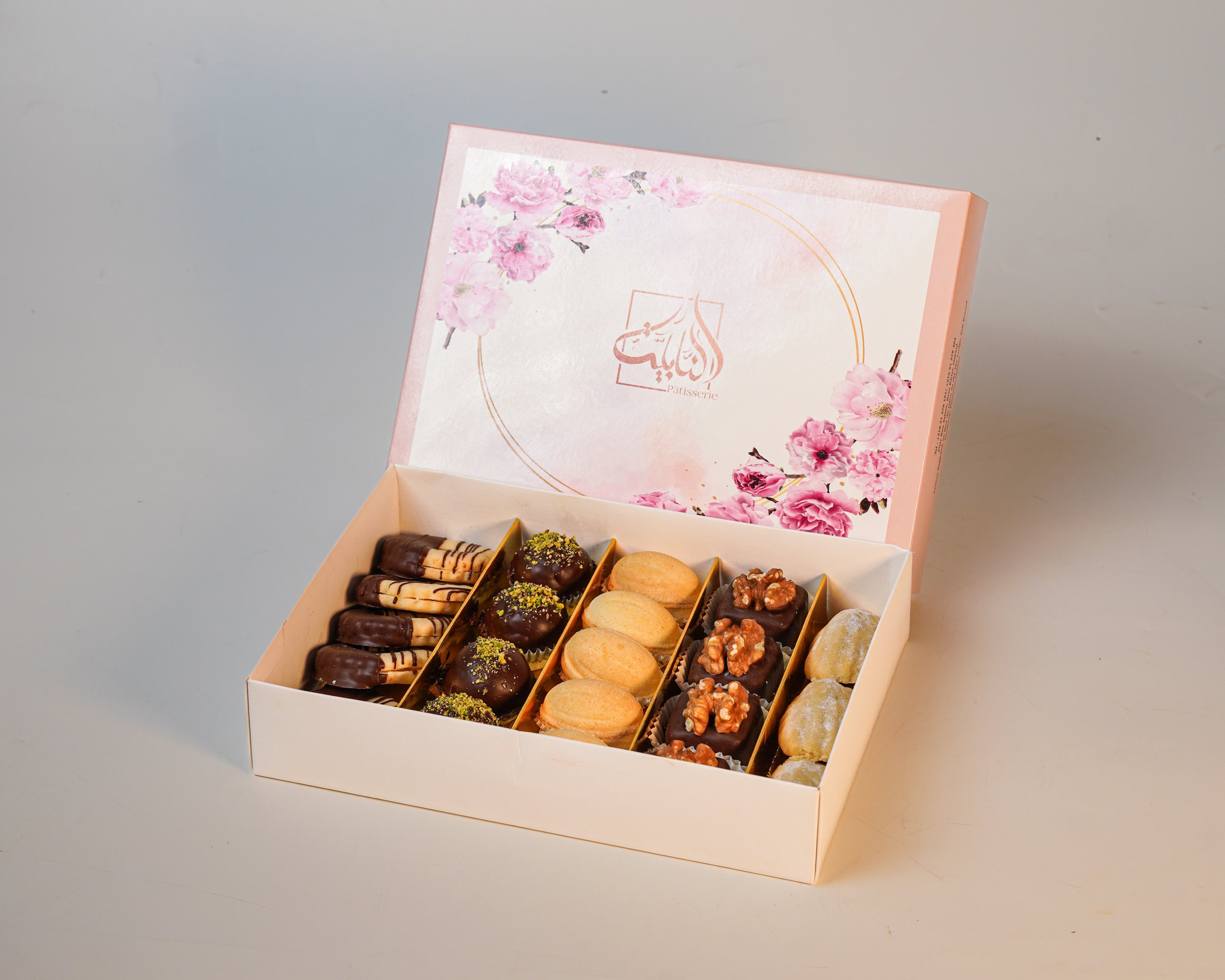 Coffret Petits Plaisirs – Assortiment de pâtisseries tendres et chocolatées pour toute la famille (21 pièces)
